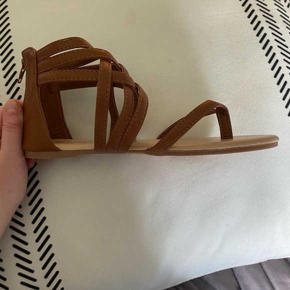 Flat Strappy Sandals - Picture 3 of 4